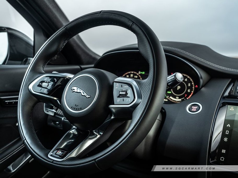 https://i.i-sgcm.com/new_cars/cars/12894/12894_g12