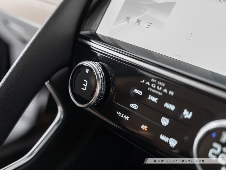 https://i.i-sgcm.com/new_cars/cars/12894/12894_g37