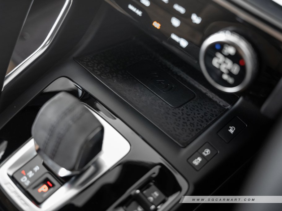 https://i.i-sgcm.com/new_cars/cars/12894/12894_g38