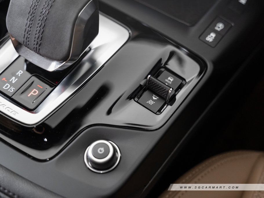 https://i.i-sgcm.com/new_cars/cars/12894/12894_g40