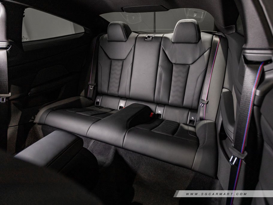 https://i.i-sgcm.com/new_cars/cars/12896/12896_g10