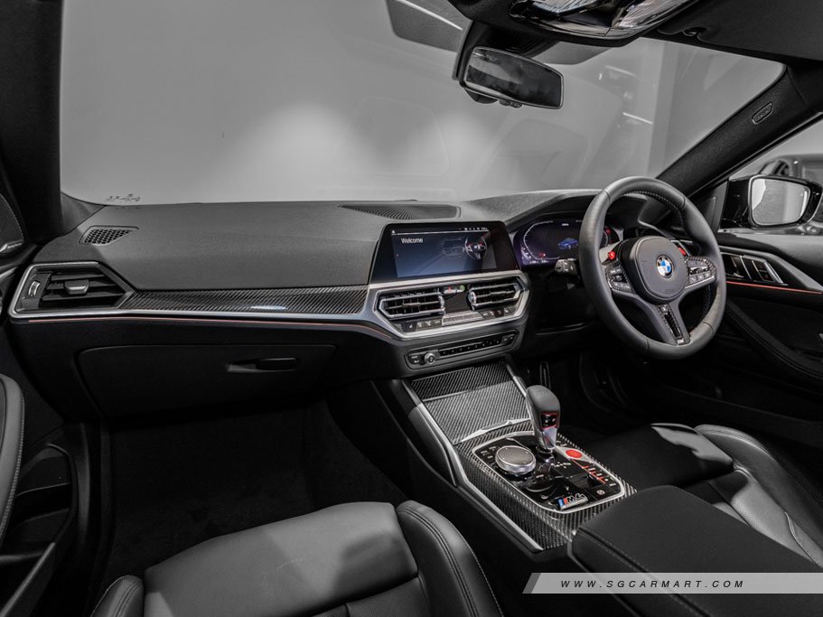 https://i.i-sgcm.com/new_cars/cars/12896/12896_g11
