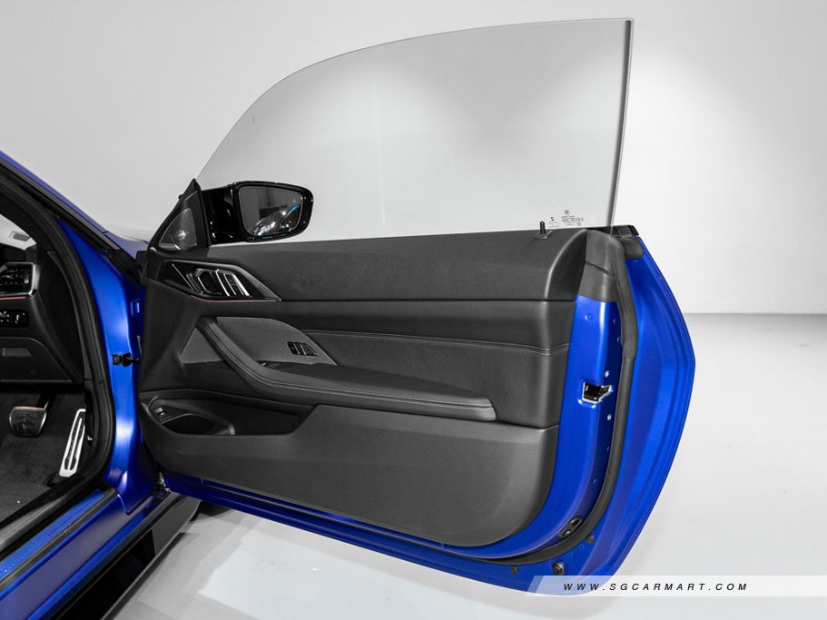 https://i.i-sgcm.com/new_cars/cars/12896/12896_g22
