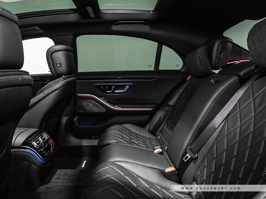 https://i.i-sgcm.com/new_cars/cars/12898/12898_g15