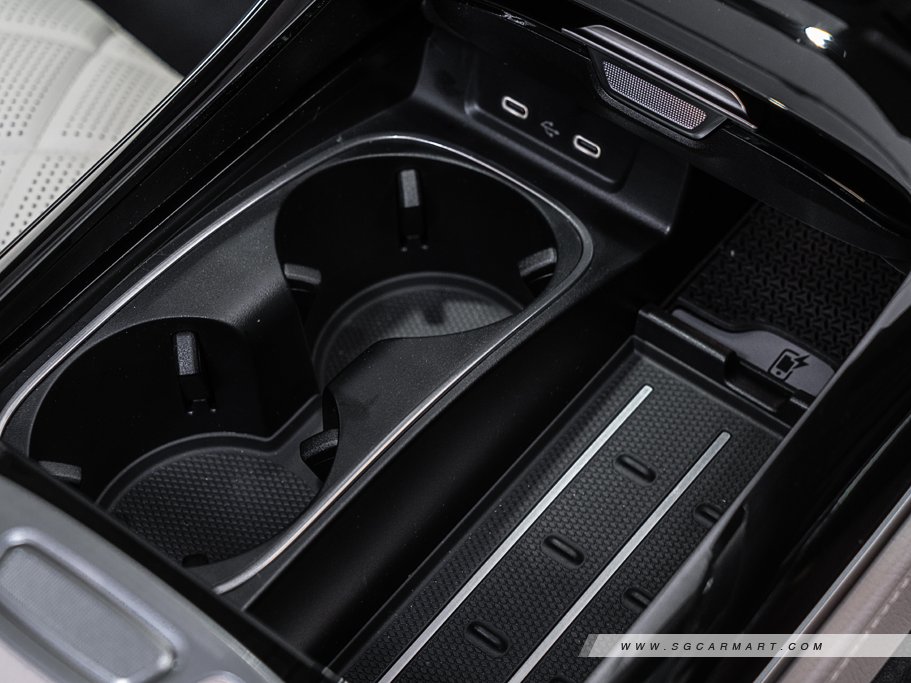 https://i.i-sgcm.com/new_cars/cars/12898/12898_g86