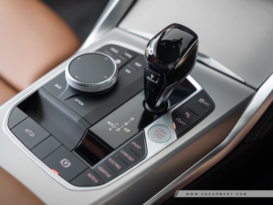 https://i.i-sgcm.com/new_cars/cars/12899/12899_g38