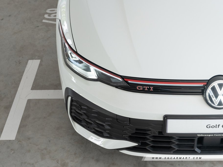 Volkswagen Golf GTI 2.0 TSI DSG 107