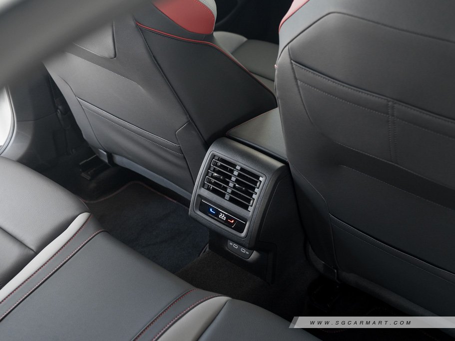 Volkswagen Golf GTI 2.0 TSI DSG 122