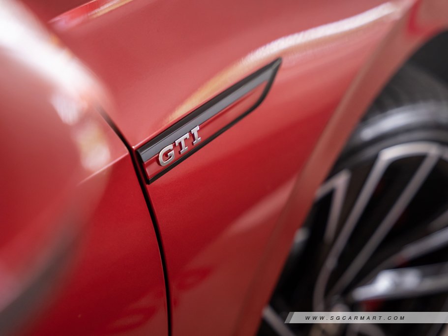 https://i.i-sgcm.com/new_cars/cars/12901/12901_g33
