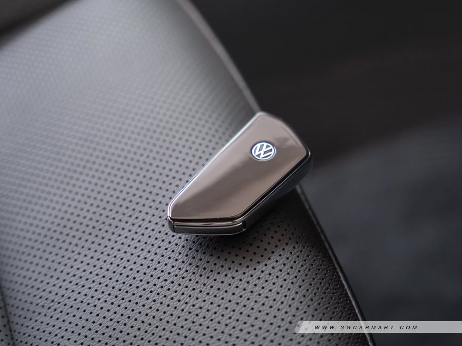 https://i.i-sgcm.com/new_cars/cars/12901/12901_g78