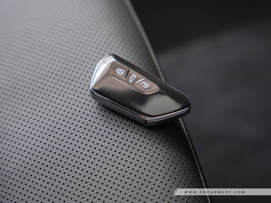 https://i.i-sgcm.com/new_cars/cars/12901/12901_g79
