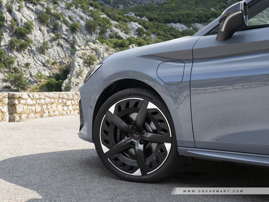 https://i.i-sgcm.com/new_cars/cars/12903/12903_g14