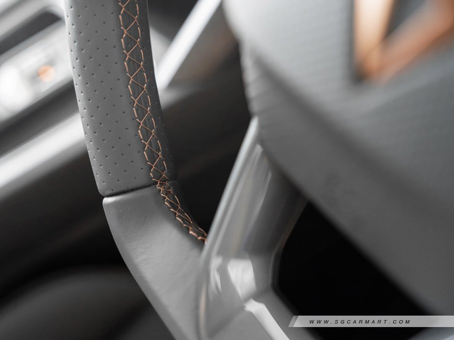 https://i.i-sgcm.com/new_cars/cars/12903/12903_g49