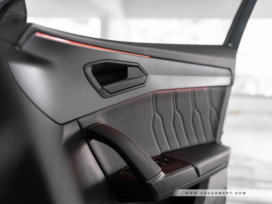 https://i.i-sgcm.com/new_cars/cars/12903/12903_g79