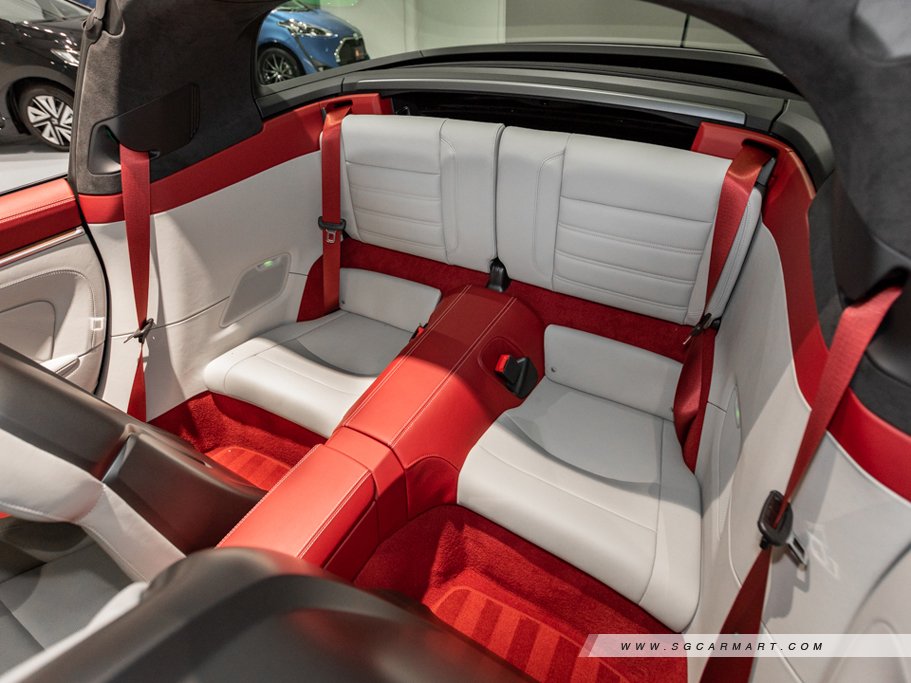 https://i.i-sgcm.com/new_cars/cars/12906/12906_g21