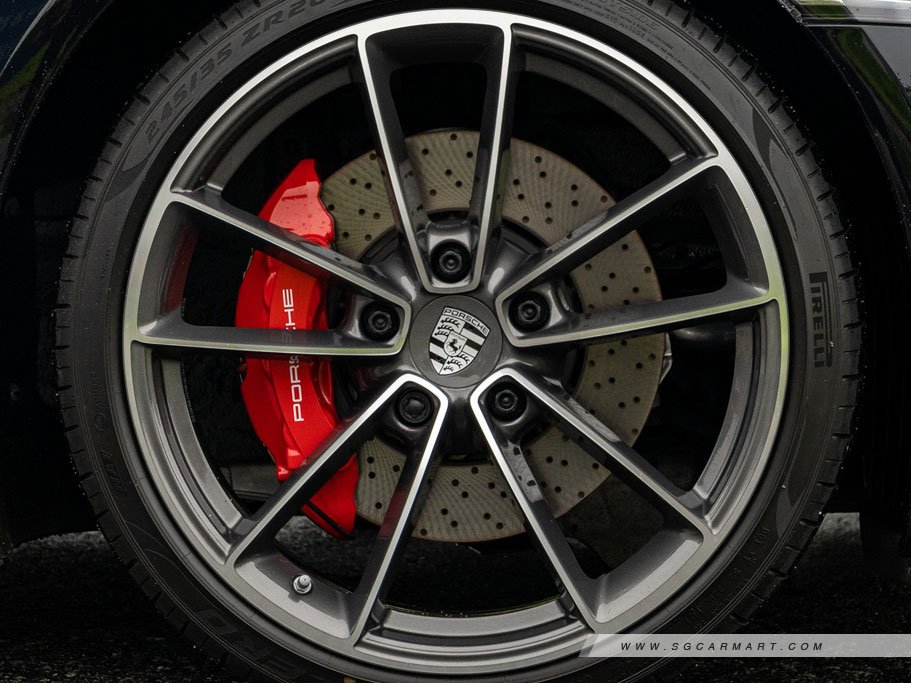 https://i.i-sgcm.com/new_cars/cars/12906/12906_g26