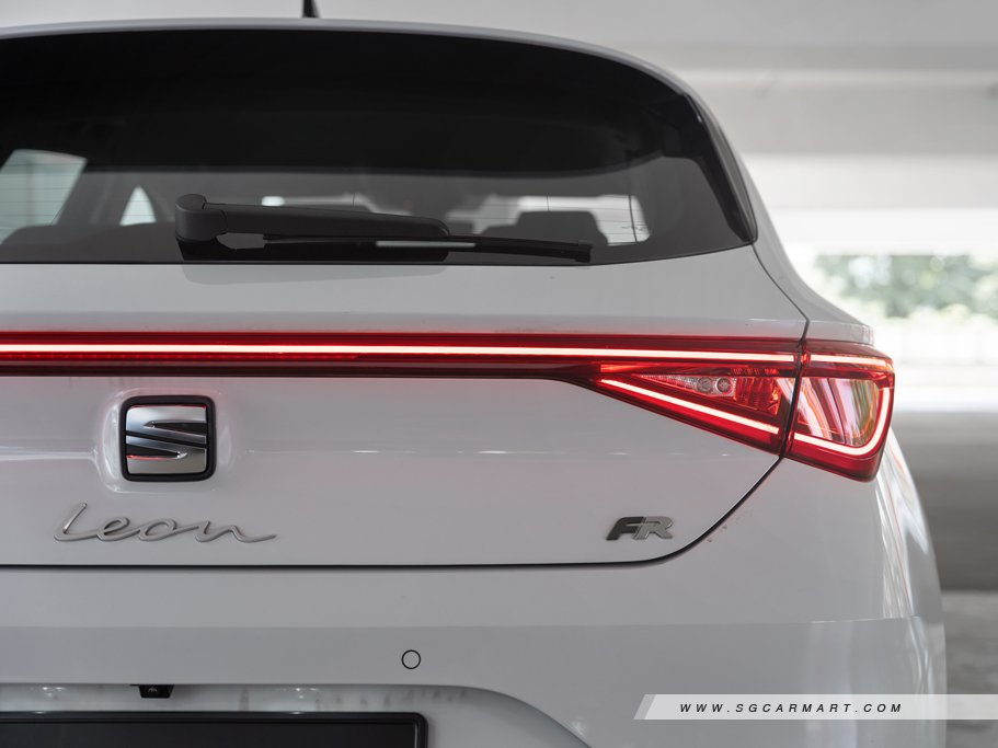 https://i.i-sgcm.com/new_cars/cars/12914/12914_g31