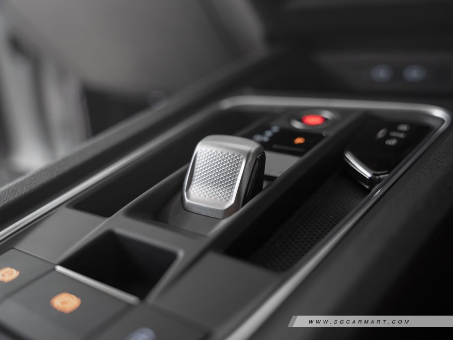 https://i.i-sgcm.com/new_cars/cars/12914/12914_g58