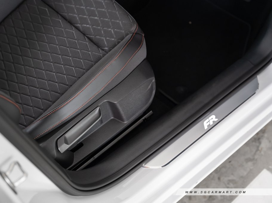 https://i.i-sgcm.com/new_cars/cars/12914/12914_g68