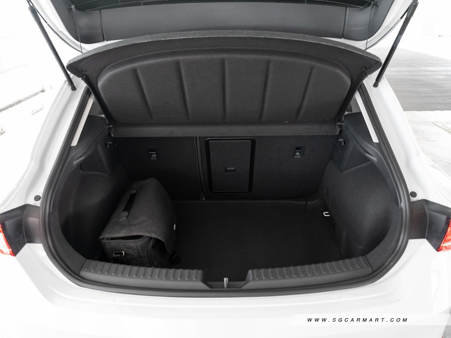 https://i.i-sgcm.com/new_cars/cars/12914/12914_g74