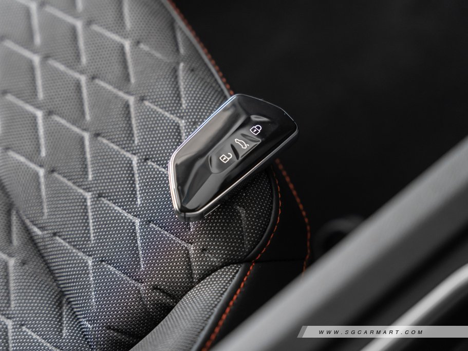 https://i.i-sgcm.com/new_cars/cars/12914/12914_g75