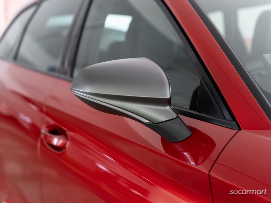 https://i.i-sgcm.com/new_cars/cars/12915/12915_g27
