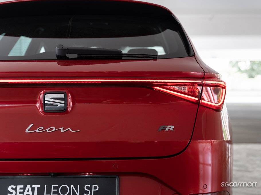 https://i.i-sgcm.com/new_cars/cars/12915/12915_g30
