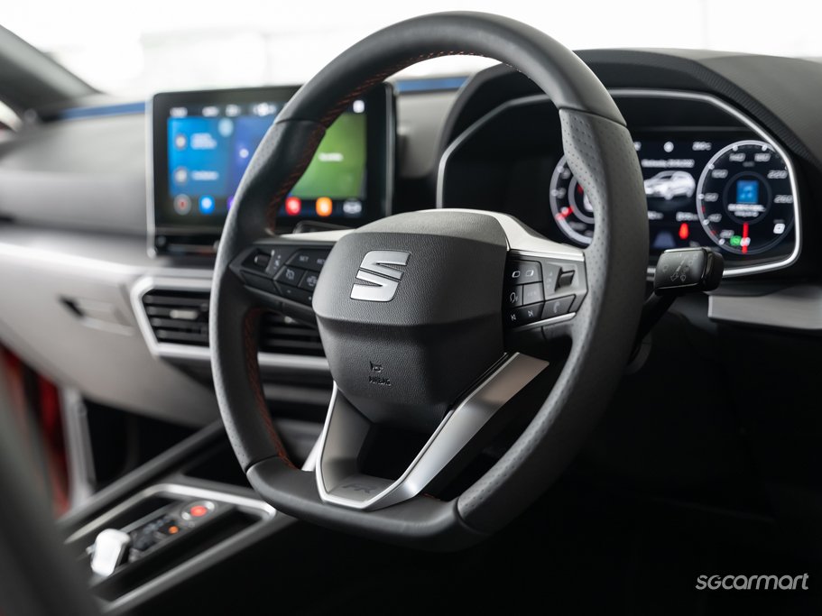 https://i.i-sgcm.com/new_cars/cars/12915/12915_g34