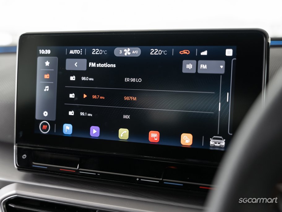 https://i.i-sgcm.com/new_cars/cars/12915/12915_g40