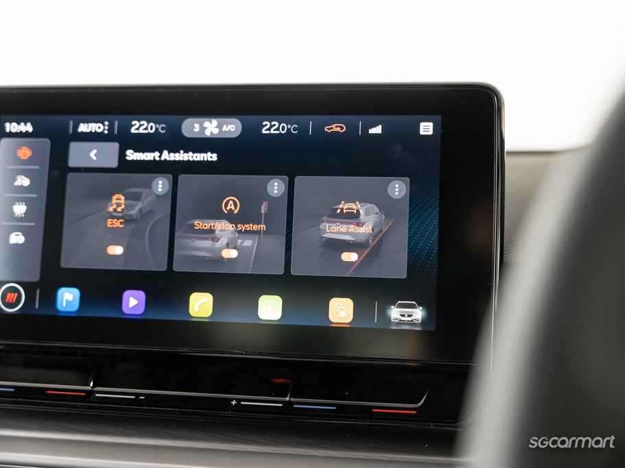 https://i.i-sgcm.com/new_cars/cars/12915/12915_g42