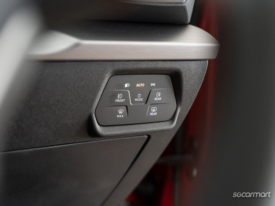 https://i.i-sgcm.com/new_cars/cars/12915/12915_g58