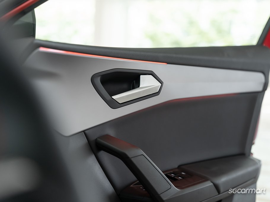 https://i.i-sgcm.com/new_cars/cars/12915/12915_g60