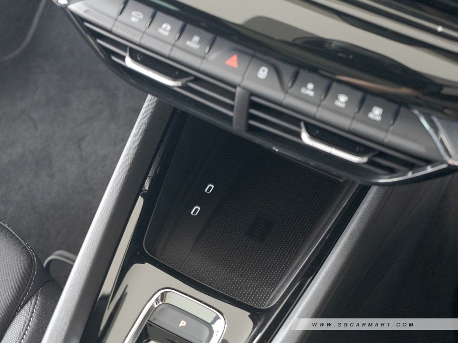 https://i.i-sgcm.com/new_cars/cars/12917/12917_g108