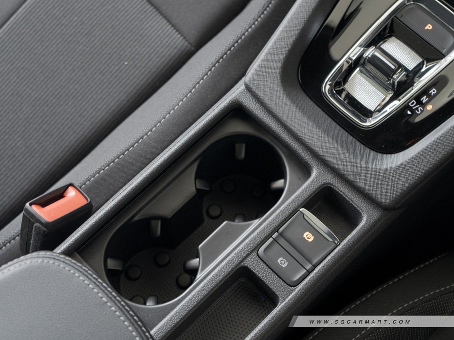 https://i.i-sgcm.com/new_cars/cars/12917/12917_g110