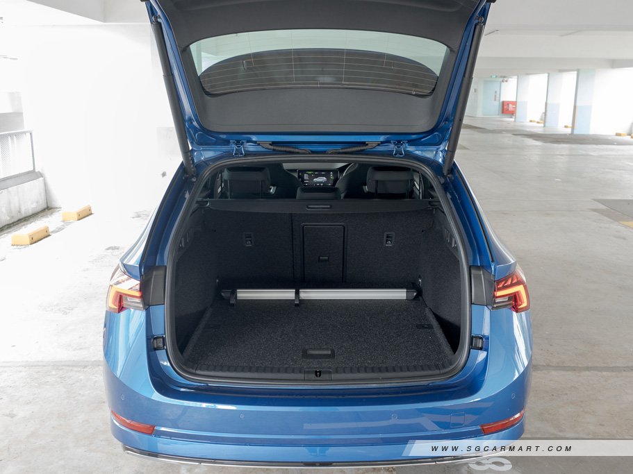 https://i.i-sgcm.com/new_cars/cars/12917/12917_g116