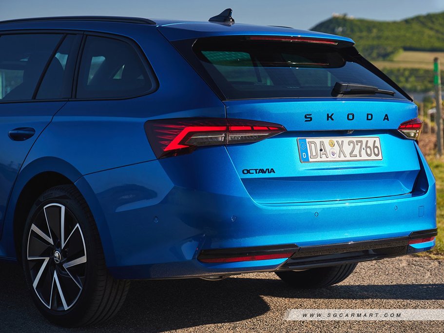https://i.i-sgcm.com/new_cars/cars/12917/12917_g127