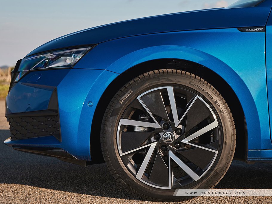 https://i.i-sgcm.com/new_cars/cars/12917/12917_g128