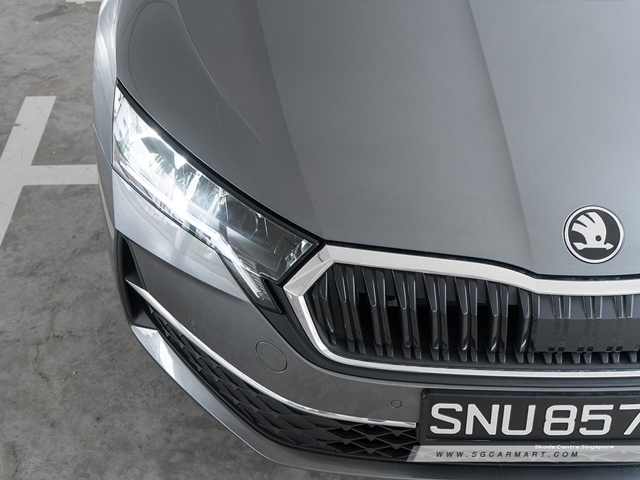 https://i.i-sgcm.com/new_cars/cars/12917/12917_g135