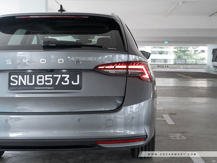 https://i.i-sgcm.com/new_cars/cars/12917/12917_g137