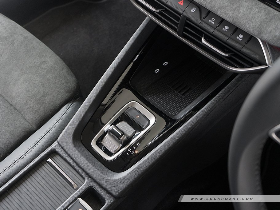 https://i.i-sgcm.com/new_cars/cars/12917/12917_g146