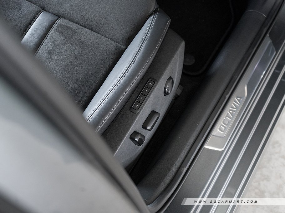 https://i.i-sgcm.com/new_cars/cars/12917/12917_g148