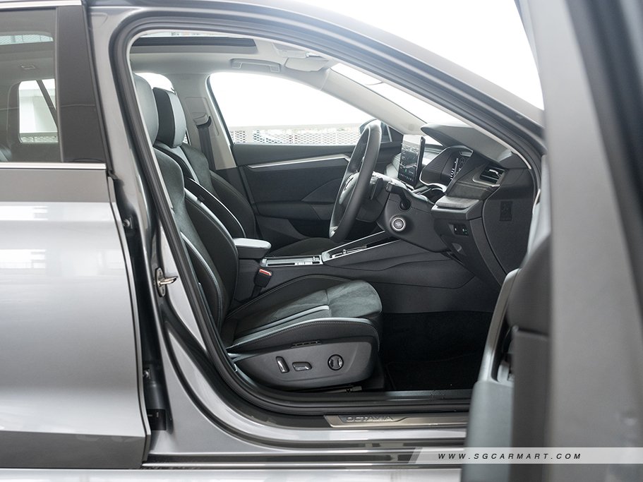 https://i.i-sgcm.com/new_cars/cars/12917/12917_g152