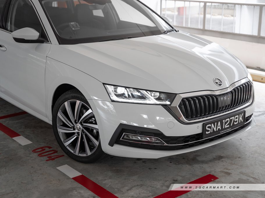 https://i.i-sgcm.com/new_cars/cars/12917/12917_g40