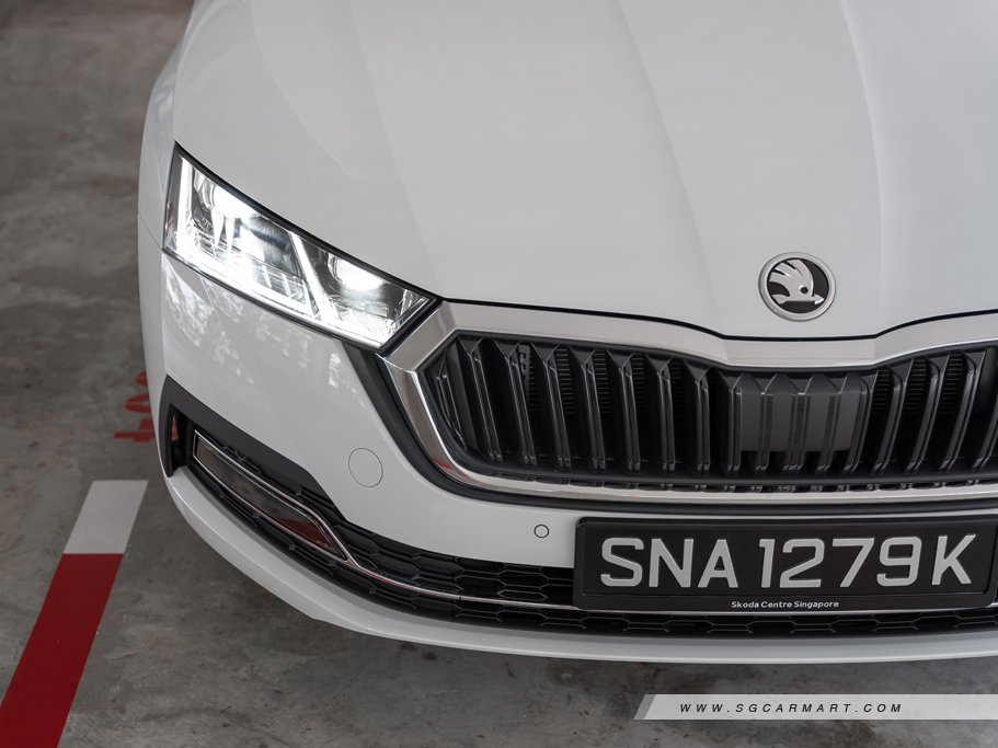 https://i.i-sgcm.com/new_cars/cars/12917/12917_g41
