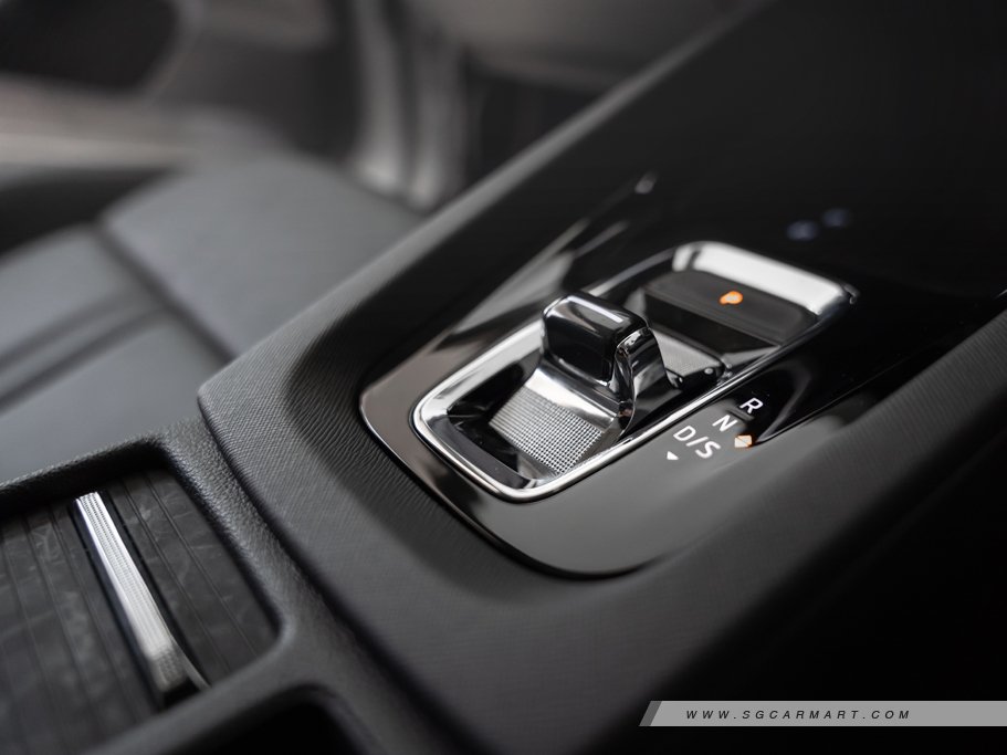 https://i.i-sgcm.com/new_cars/cars/12917/12917_g73