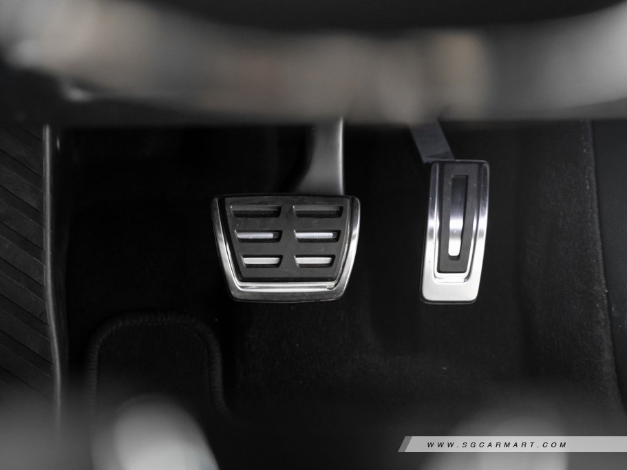 https://i.i-sgcm.com/new_cars/cars/12917/12917_g75