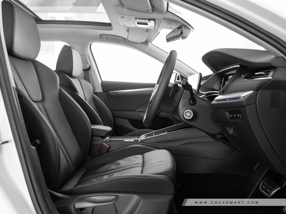 https://i.i-sgcm.com/new_cars/cars/12917/12917_g79