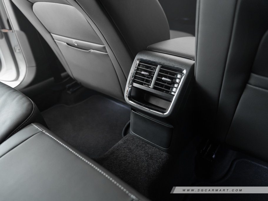https://i.i-sgcm.com/new_cars/cars/12917/12917_g81