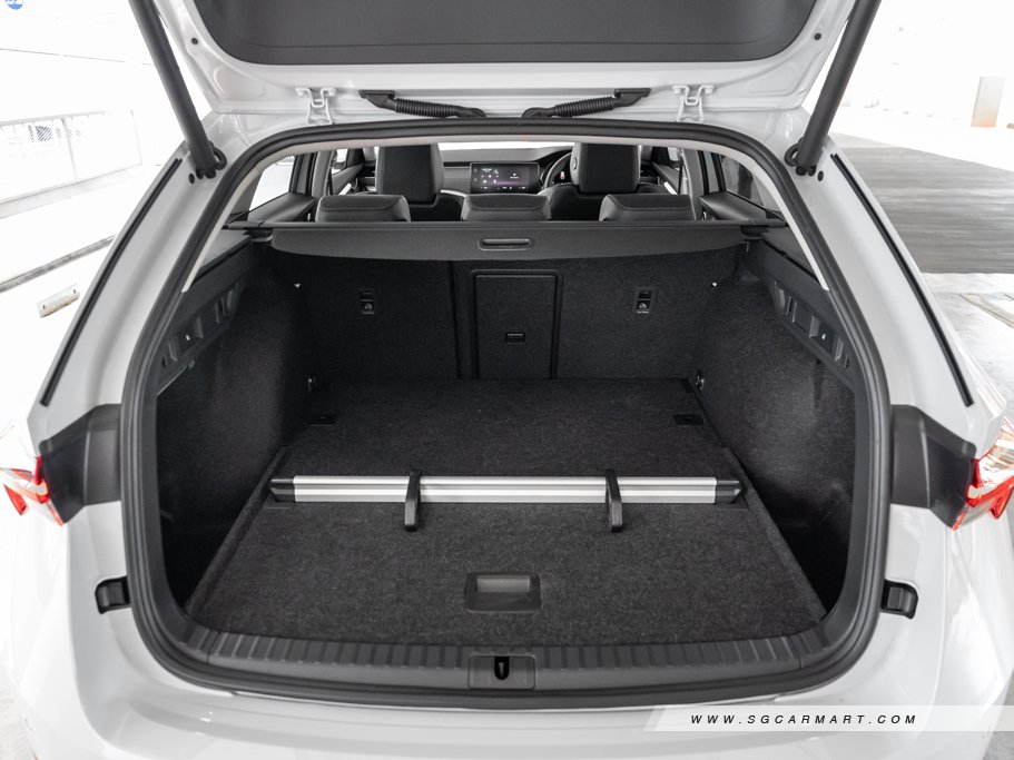 https://i.i-sgcm.com/new_cars/cars/12917/12917_g83
