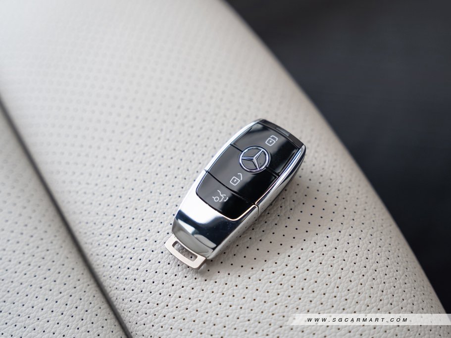 https://i.i-sgcm.com/new_cars/cars/12919/12919_g69